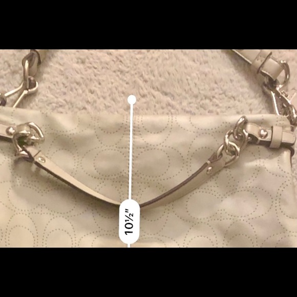 Coach Leather Logo Shoulder Bag in Pearled grey - Picture 15 of 16